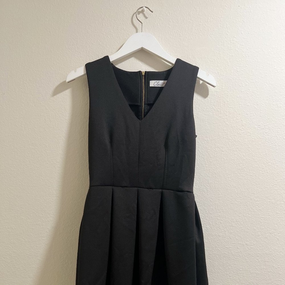 Black Pleated, Sleeveless V-Neck Dress